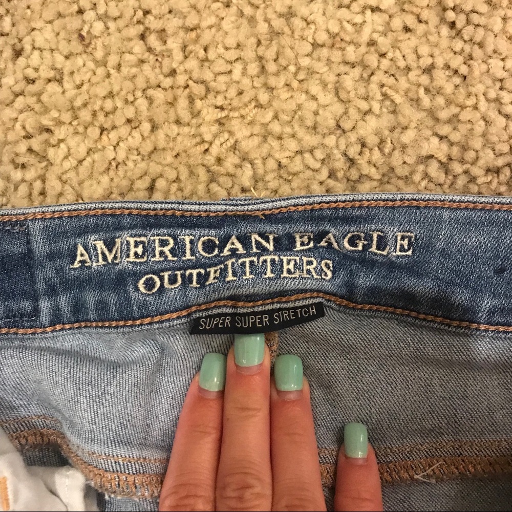 Hi-Rise Ripped Jeggings - Picture 3 of 6